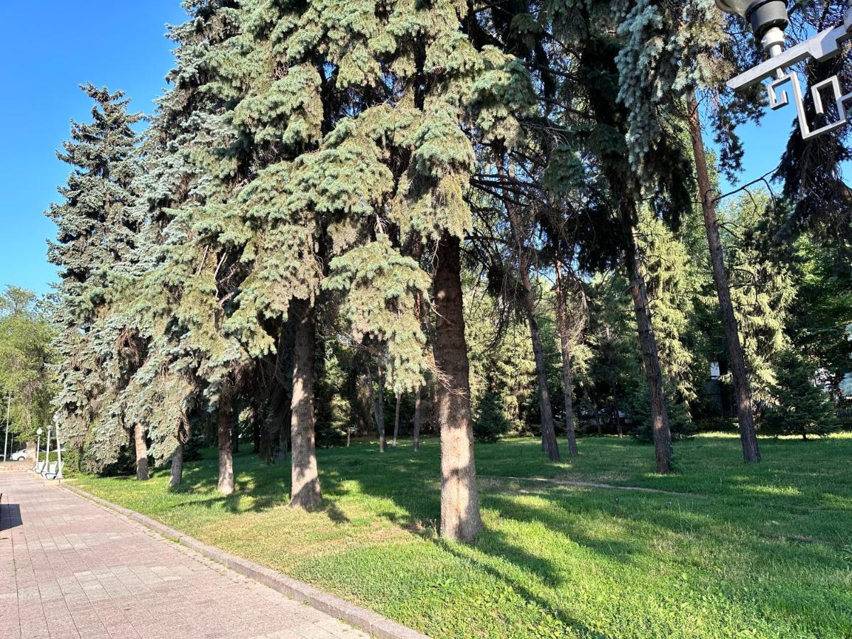 Stylish, In An Old House, Historic Center * Almaty